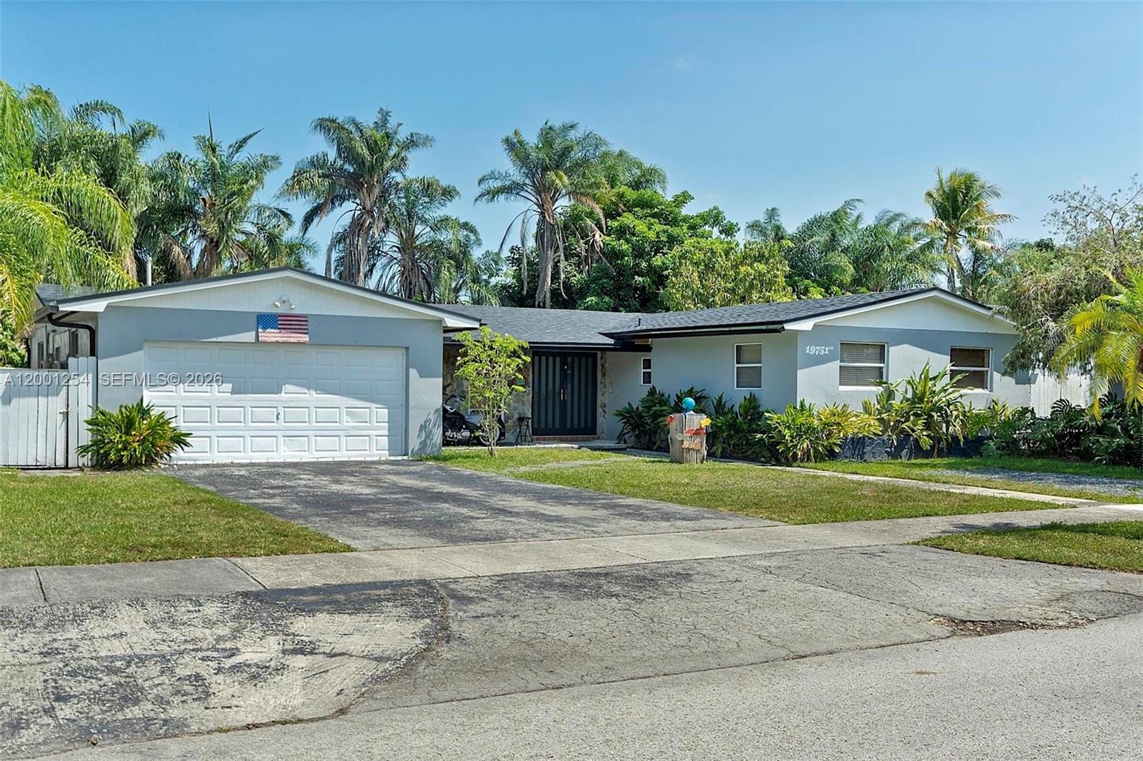 19751 SW 84th Ave, Cutler Bay FL 33189