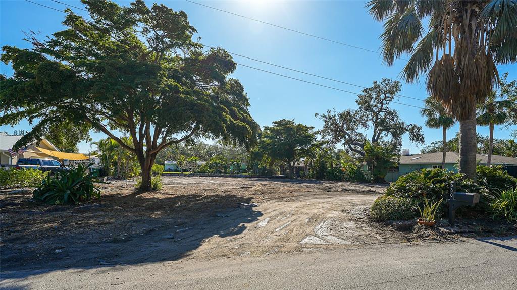 660 LONGVIEW DRIVE, LONGBOAT KEY, FL — photo 3 of 30