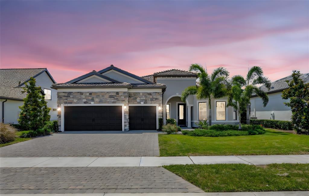 8033 GRANDE SHORES DRIVE