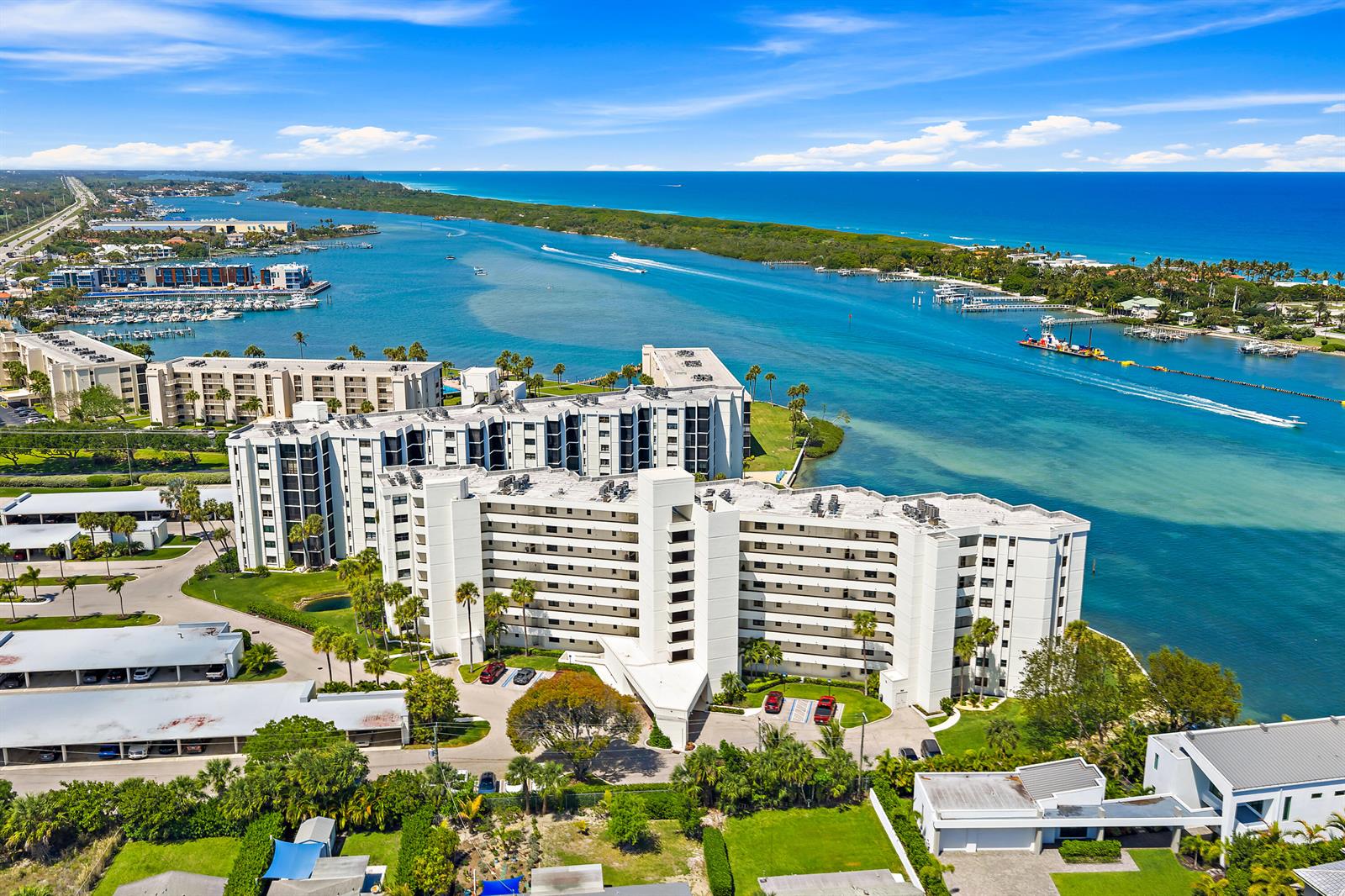 19800 Sandpointe Bay Drive # 305, Tequesta FL 33469