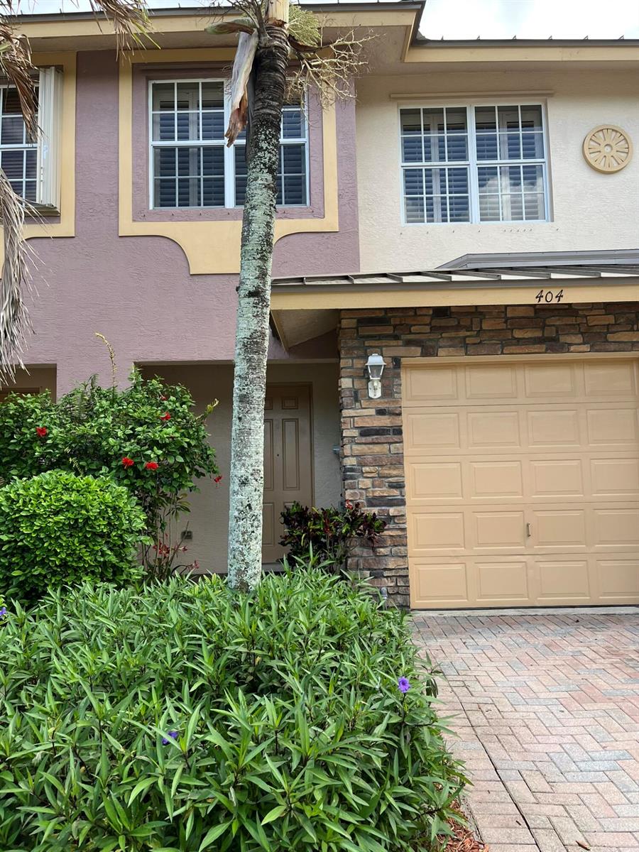 404 SE Bloxham Way, Stuart FL 34997