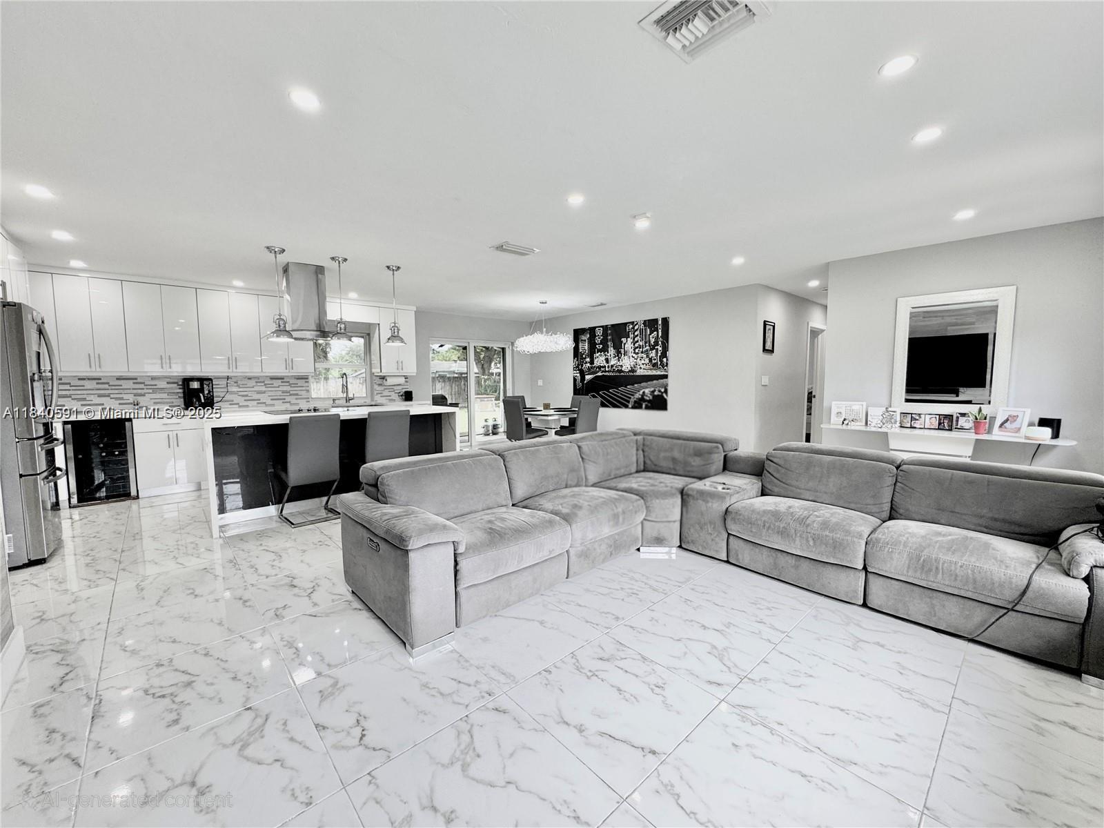 161 NW 46th Ter, Plantation FL 33317
