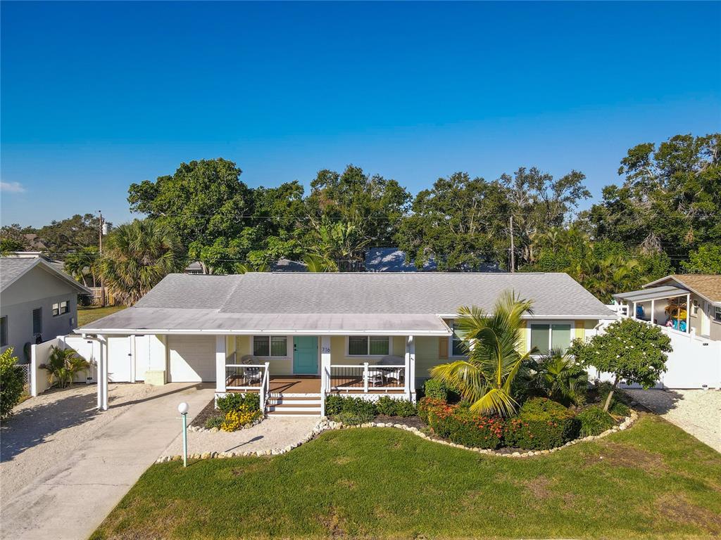 716 FONTANA LANE