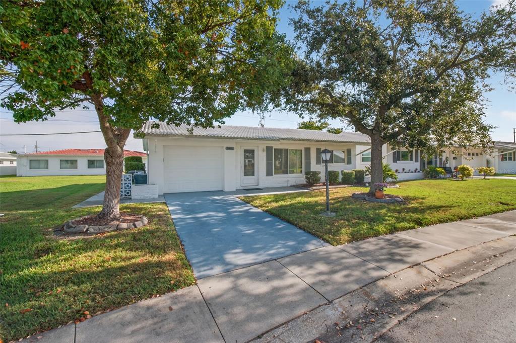 9481 45TH PLACE N UNIT 9481