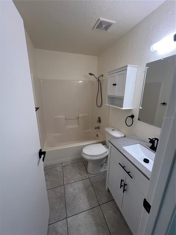 3589 N CHAMBERLAIN BOULEVARD, NORTH PORT, FL — photo 4 of 30