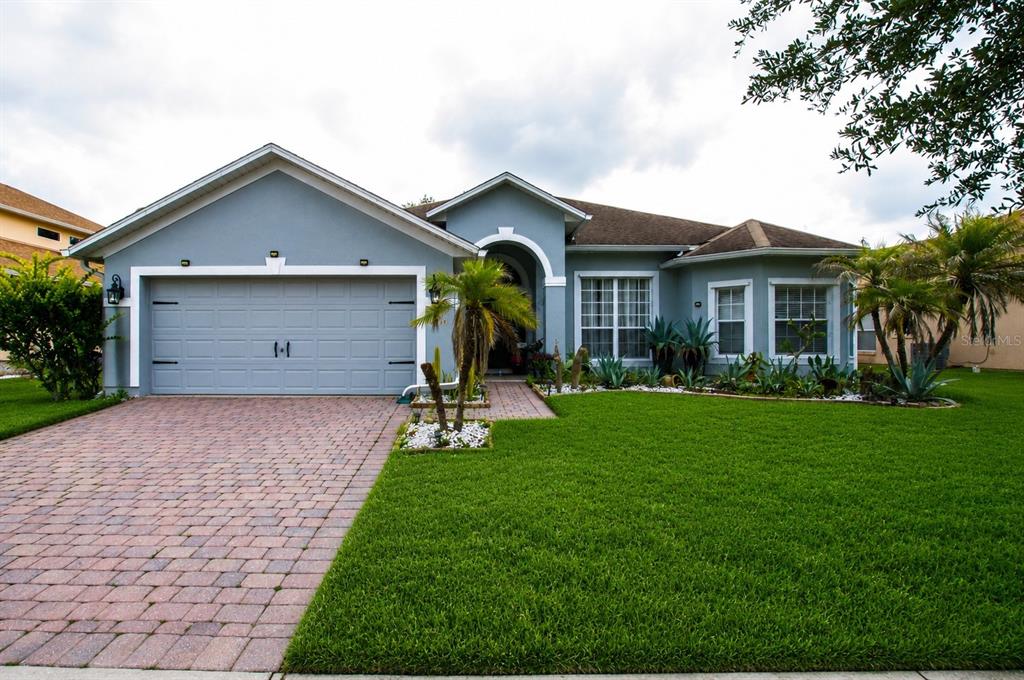 2711 PATRICIAN CIRCLE