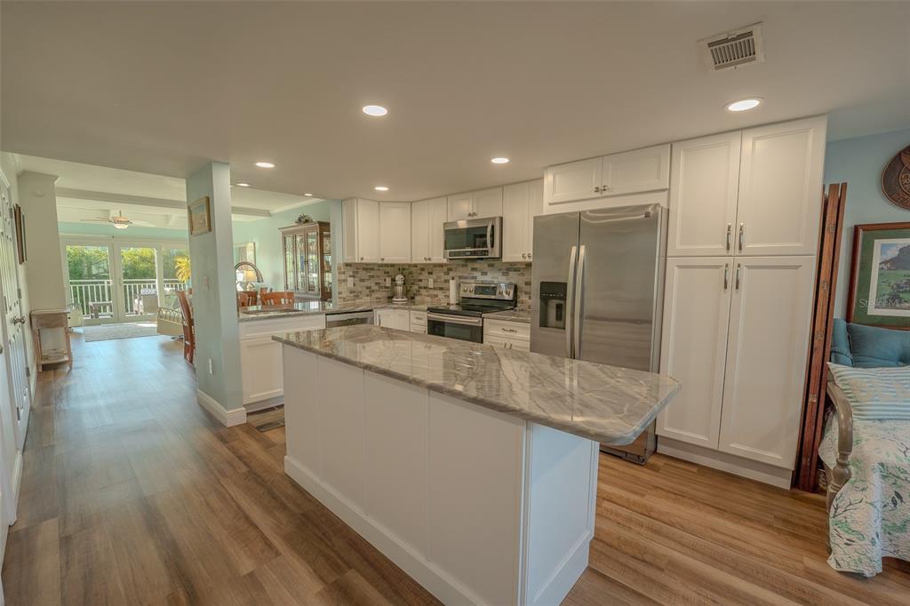 324 WINDRUSH BOULEVARD UNIT 11, INDIAN ROCKS BEACH, FL — photo 5 of 30