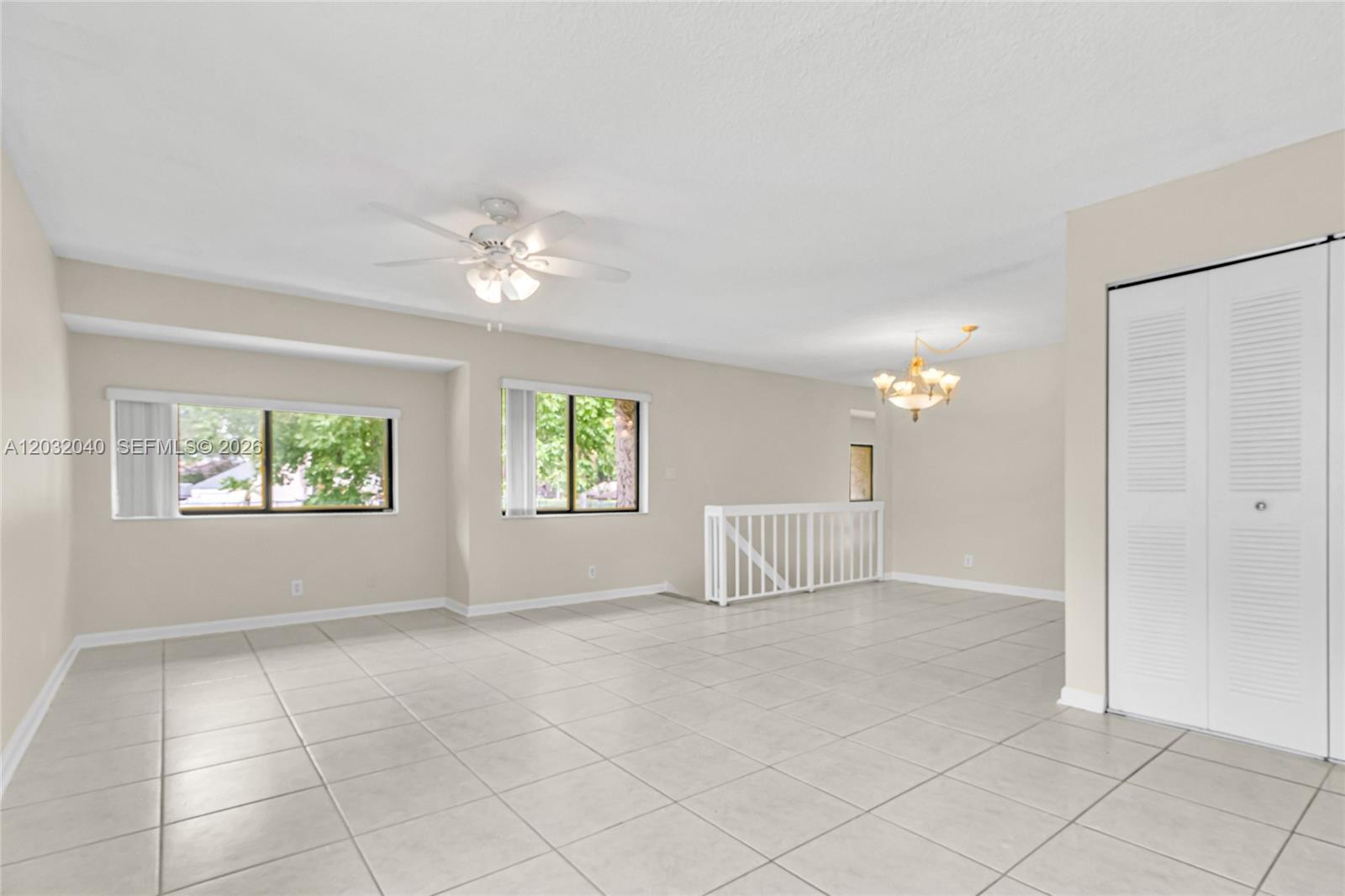 96 Wimbledon Lake Dr, Plantation FL 33324