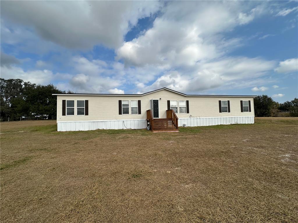 2436 BAY LAKE LOOP