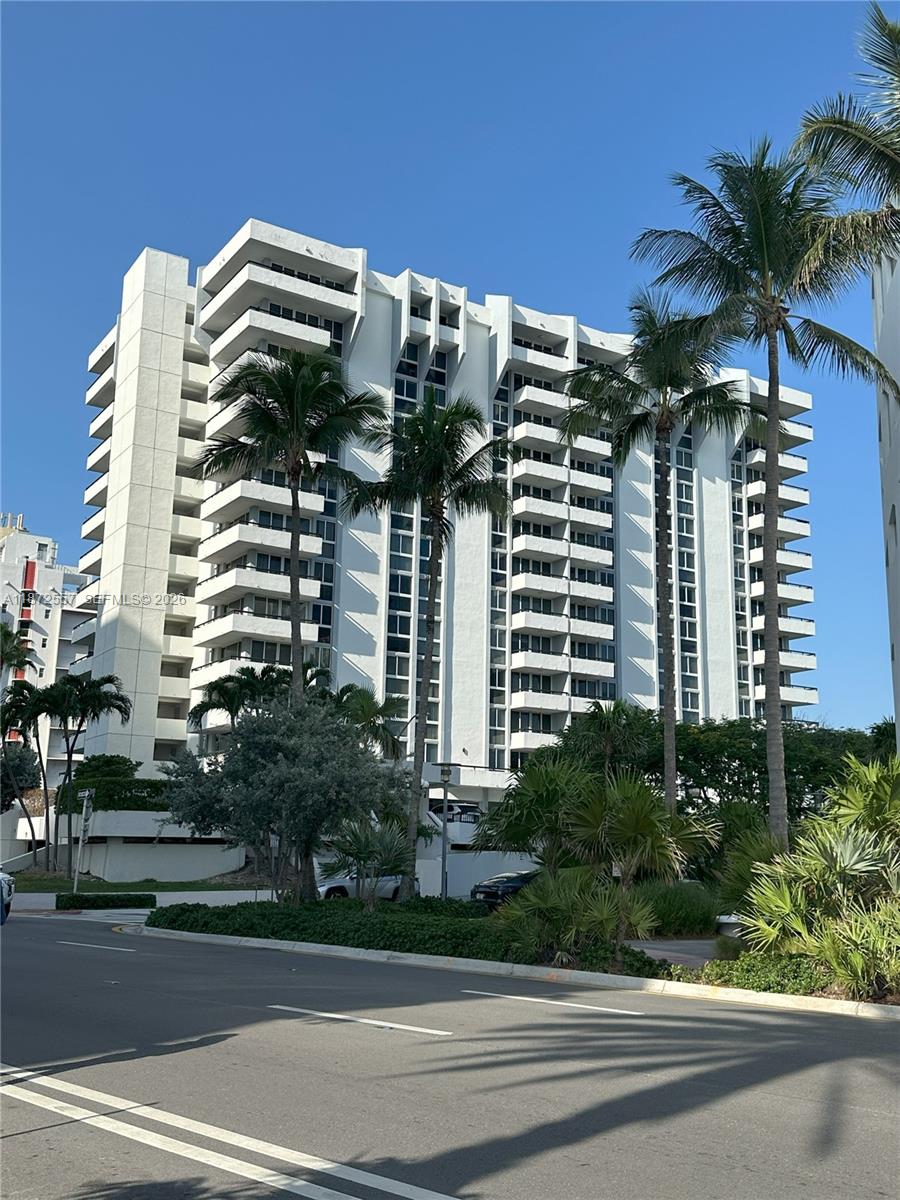 3200 Collins Ave # 3, Miami Beach FL 33140