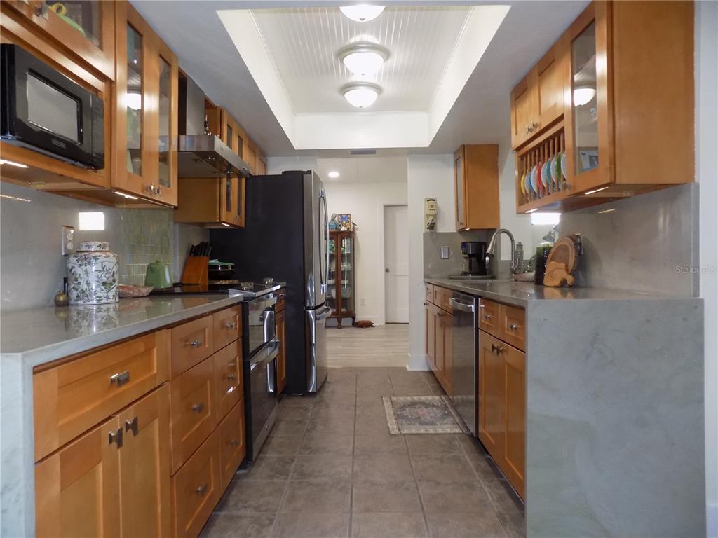 1874 WATEROAK DRIVE W, CLEARWATER, FL — photo 2 of 22