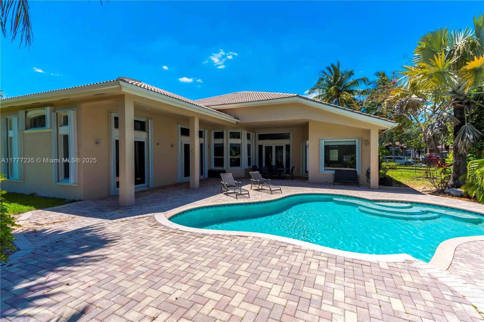 3432 Dovecote Meadow Ln, Davie FL 33328