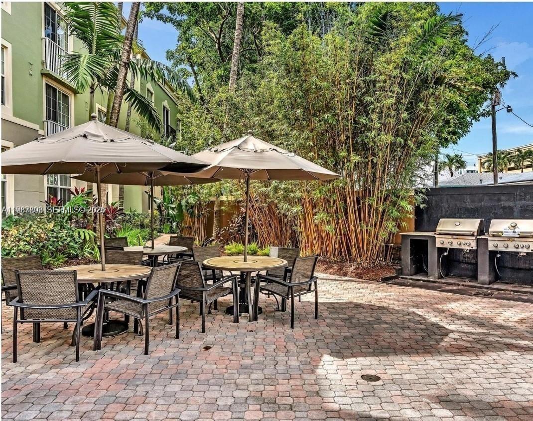 1919 Van Buren St # 111A, Hollywood FL 33020