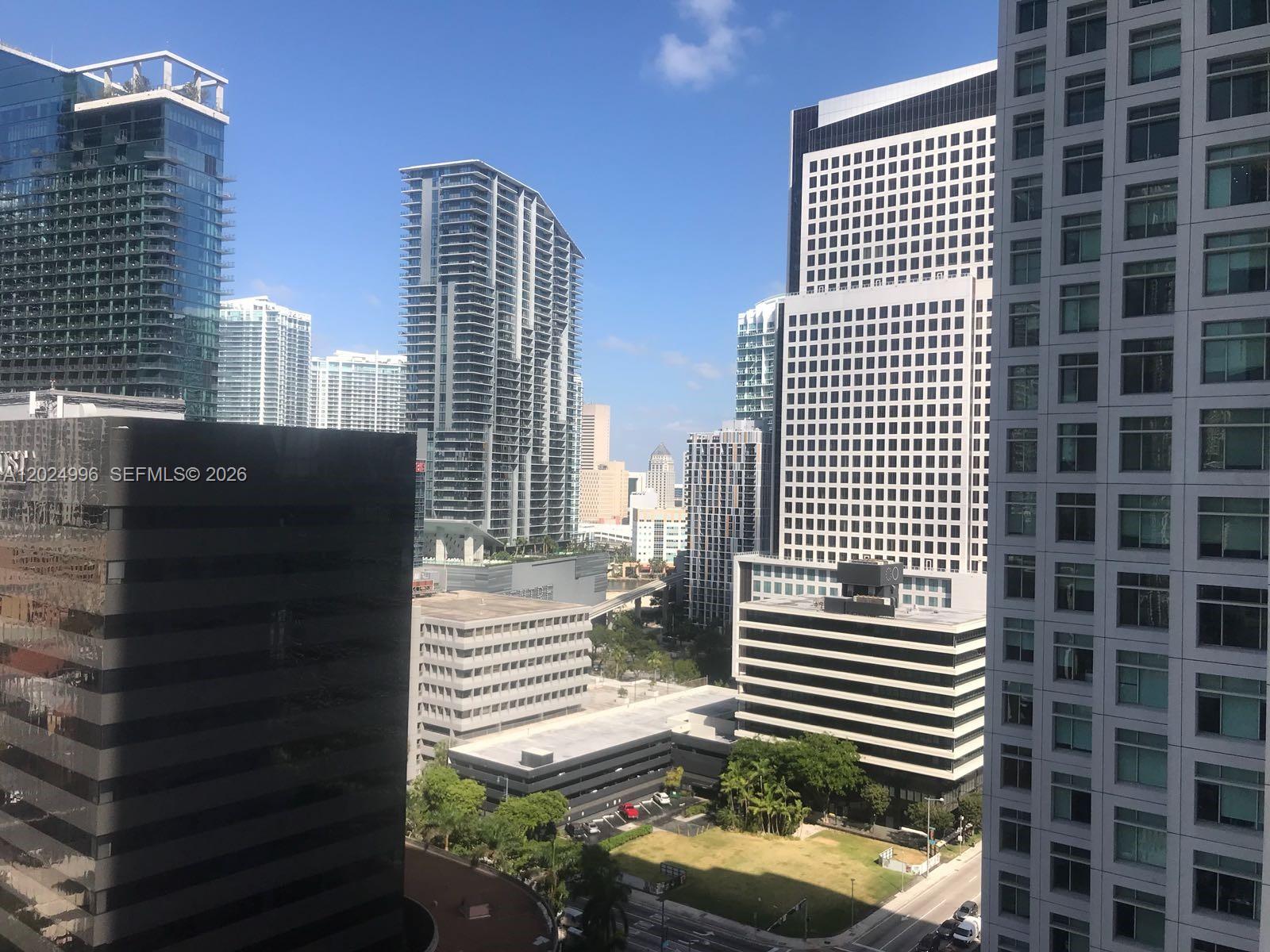 950 Brickell Bay Dr # 2000, Miami FL 33131