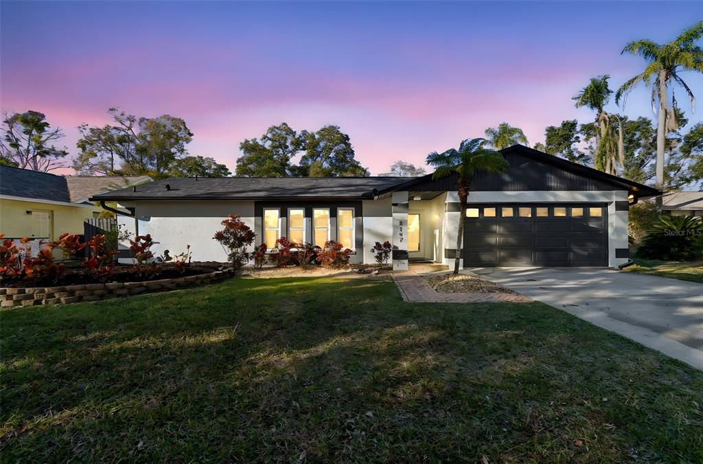 1147 RIDGECREST COURT