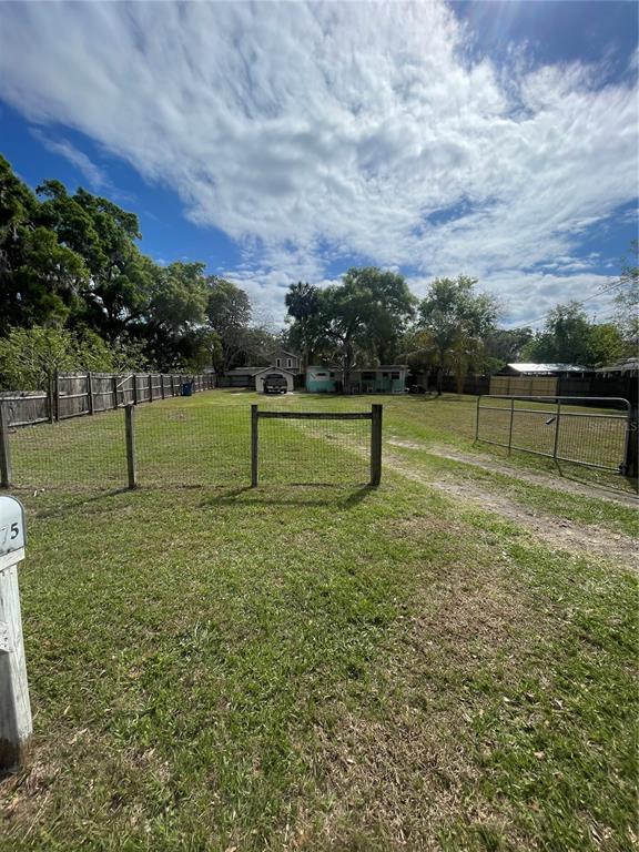 5075 CENTRAL AVENUE, DE LEON SPRINGS, FL — photo 5 of 30