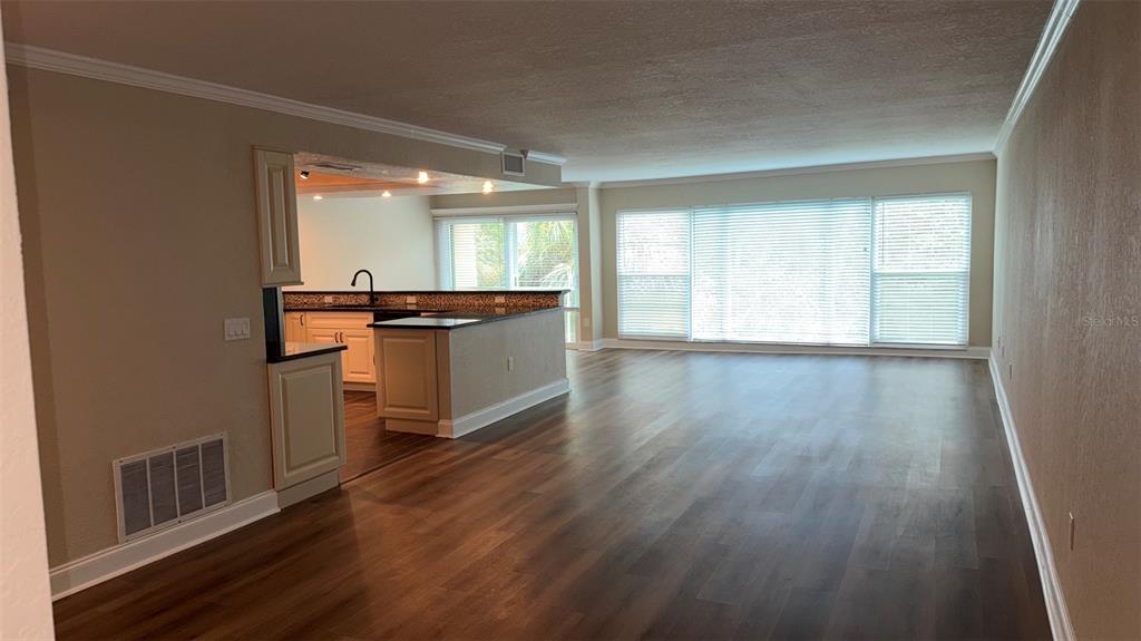 225 COUNTRY CLUB DRIVE UNIT E346, LARGO, FL — photo 3 of 19