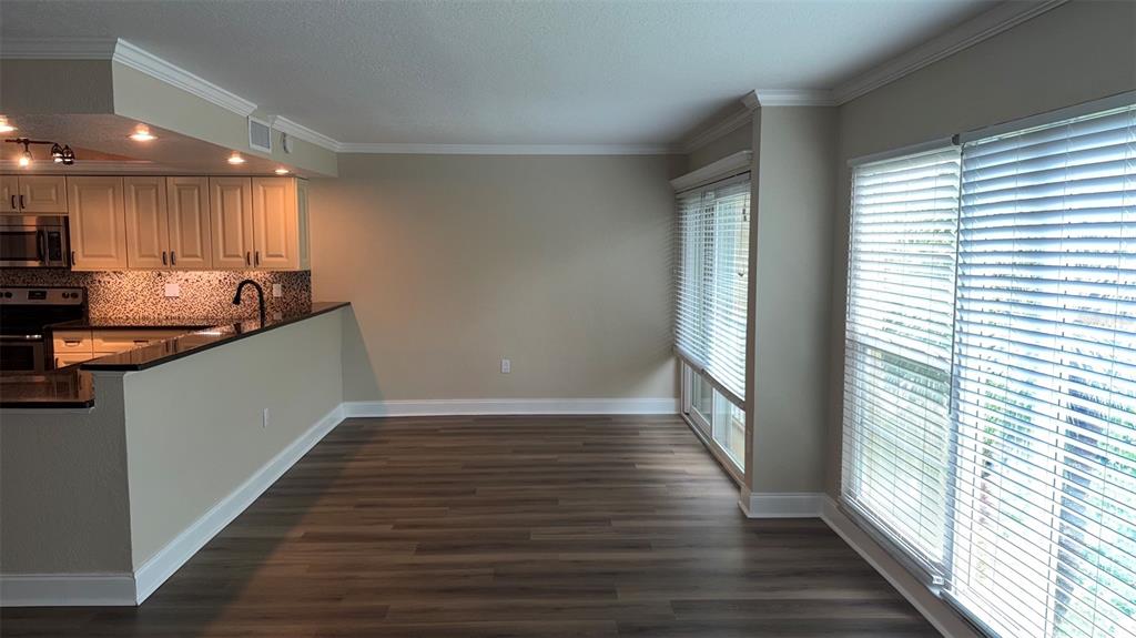 225 COUNTRY CLUB DRIVE UNIT E346, LARGO, FL — photo 5 of 19
