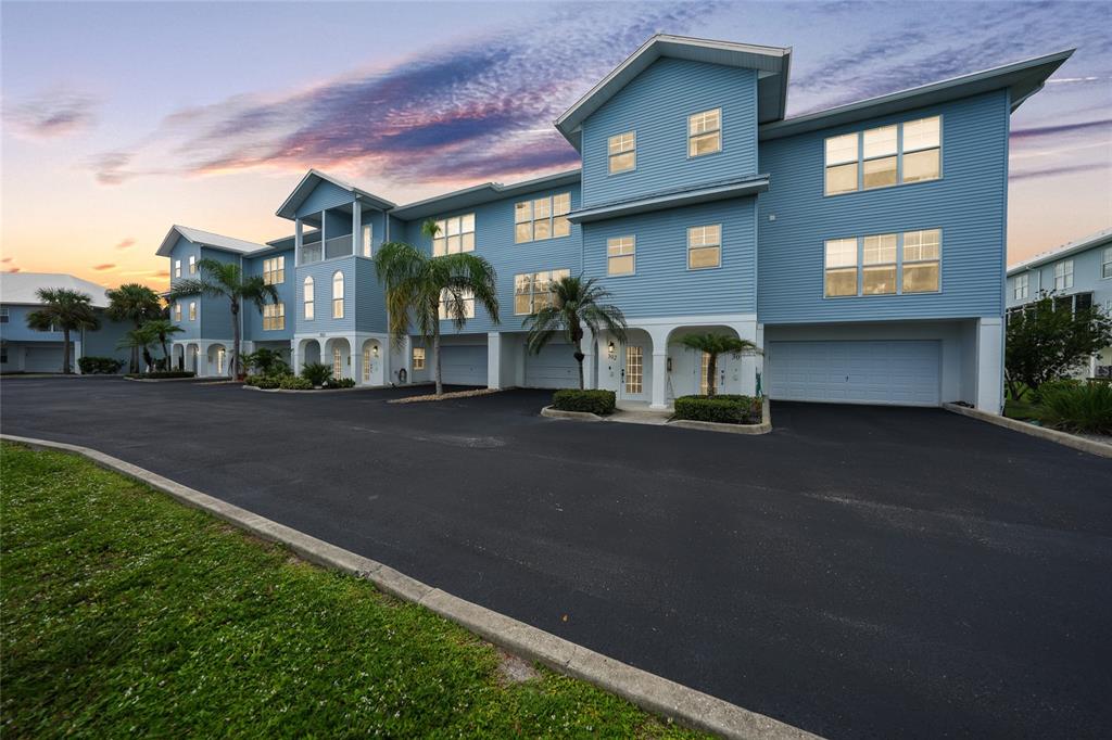 3923 CAPE HAZE DRIVE UNIT 304
