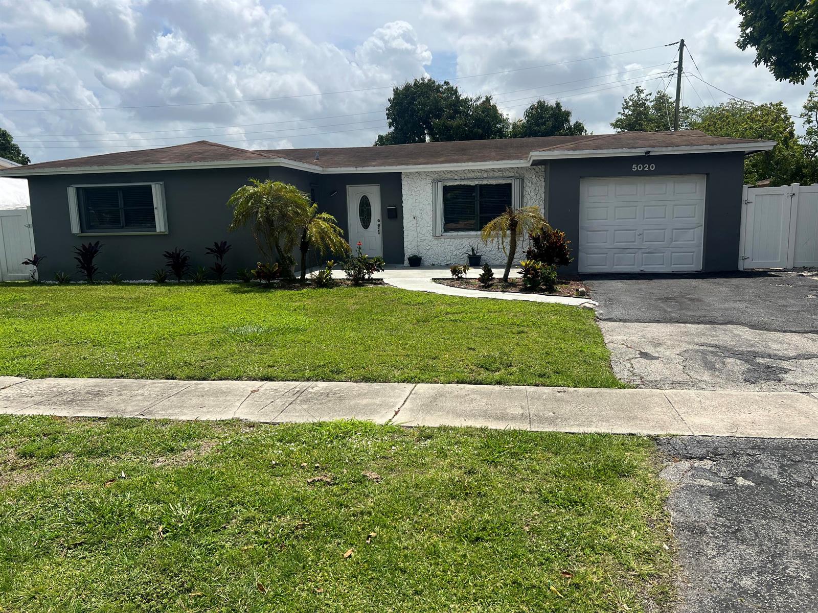 5020 NW 16th Court, Lauderhill FL 33313