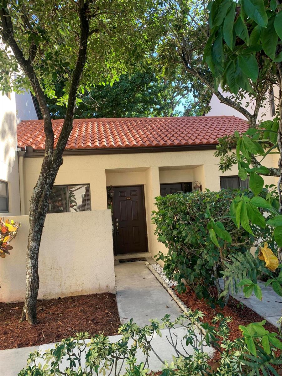 12 Via De Casas Sur # 102, Boynton Beach FL 33426