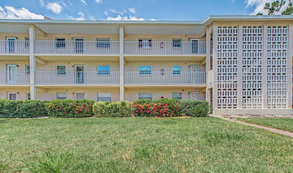 3987 MACEACHEN BOULEVARD UNIT 123