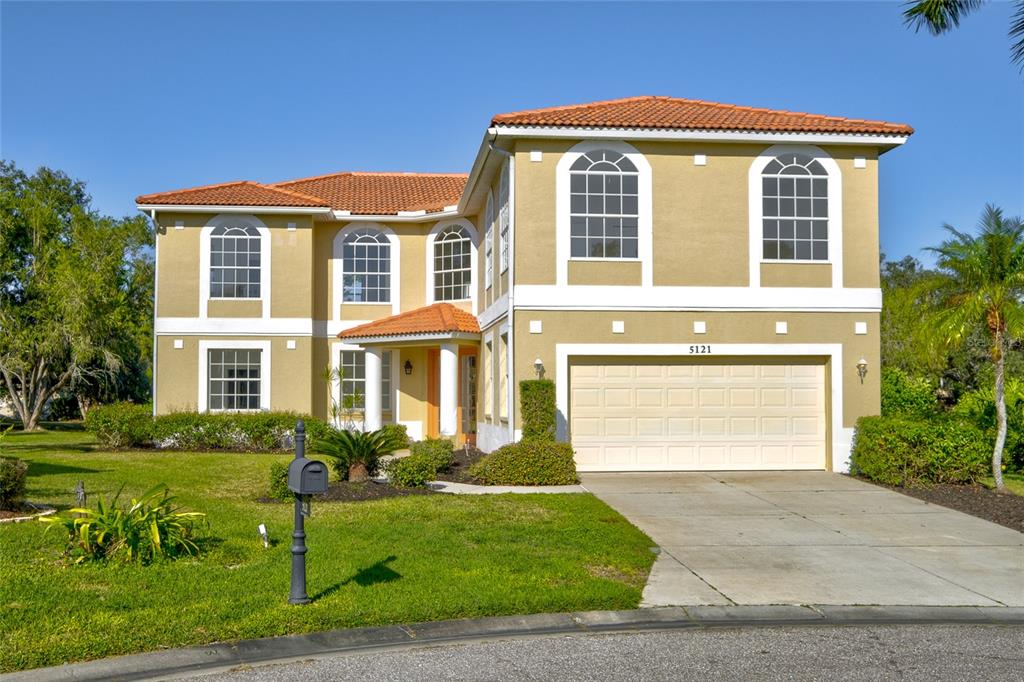 5121 GLADE FERN COURT