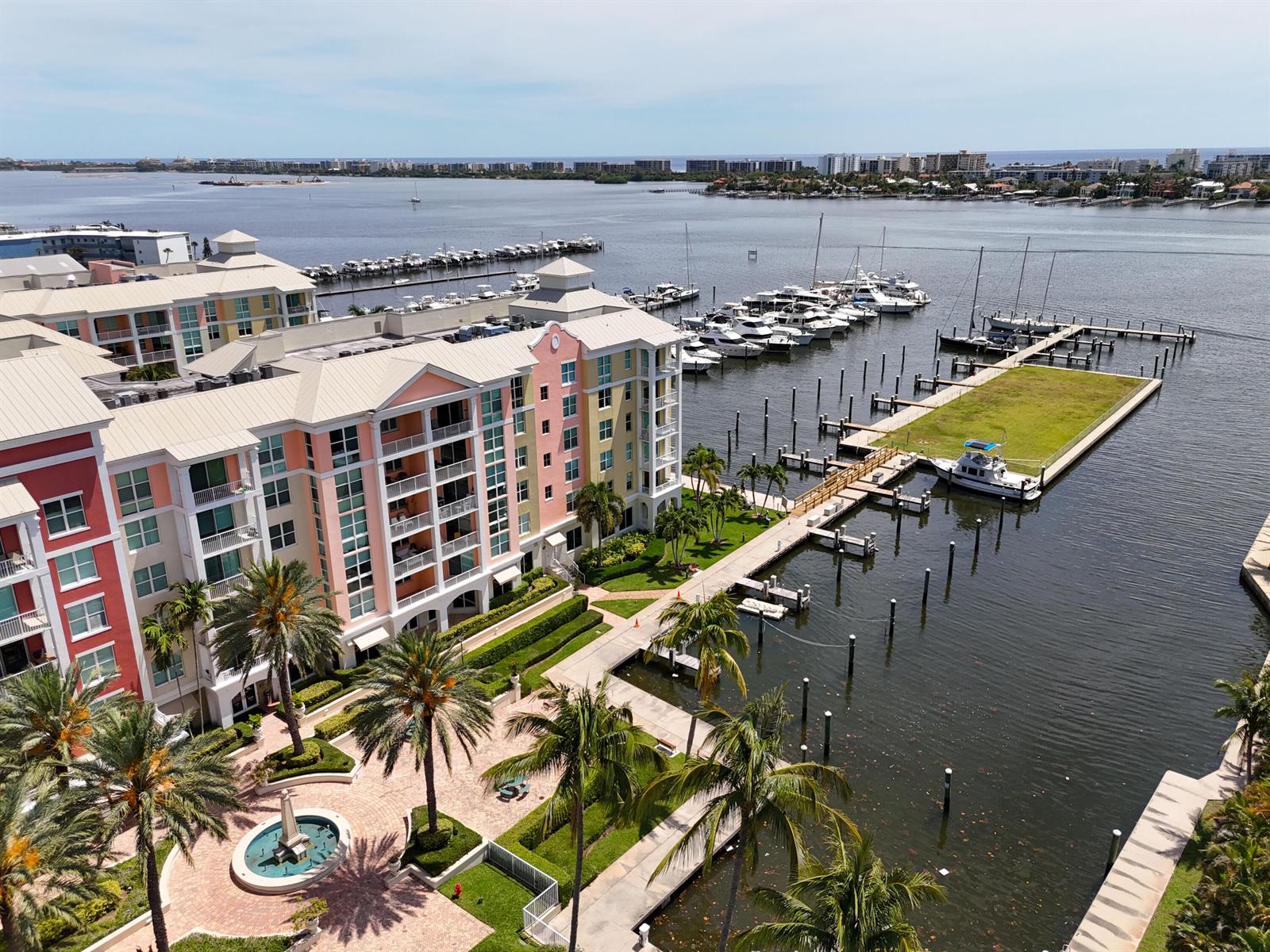 806 E Windward Way # 323, Lantana FL 33462