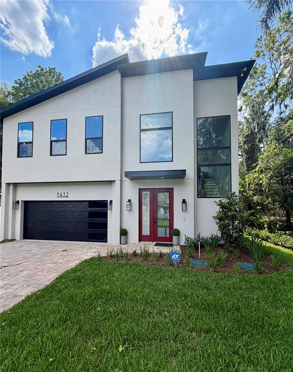 1412 WARWICK PLACE