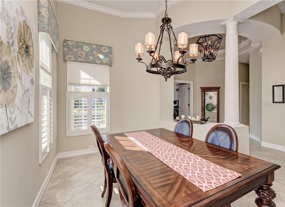 304 8TH AVENUE E, PALMETTO, FL — photo 5 of 23