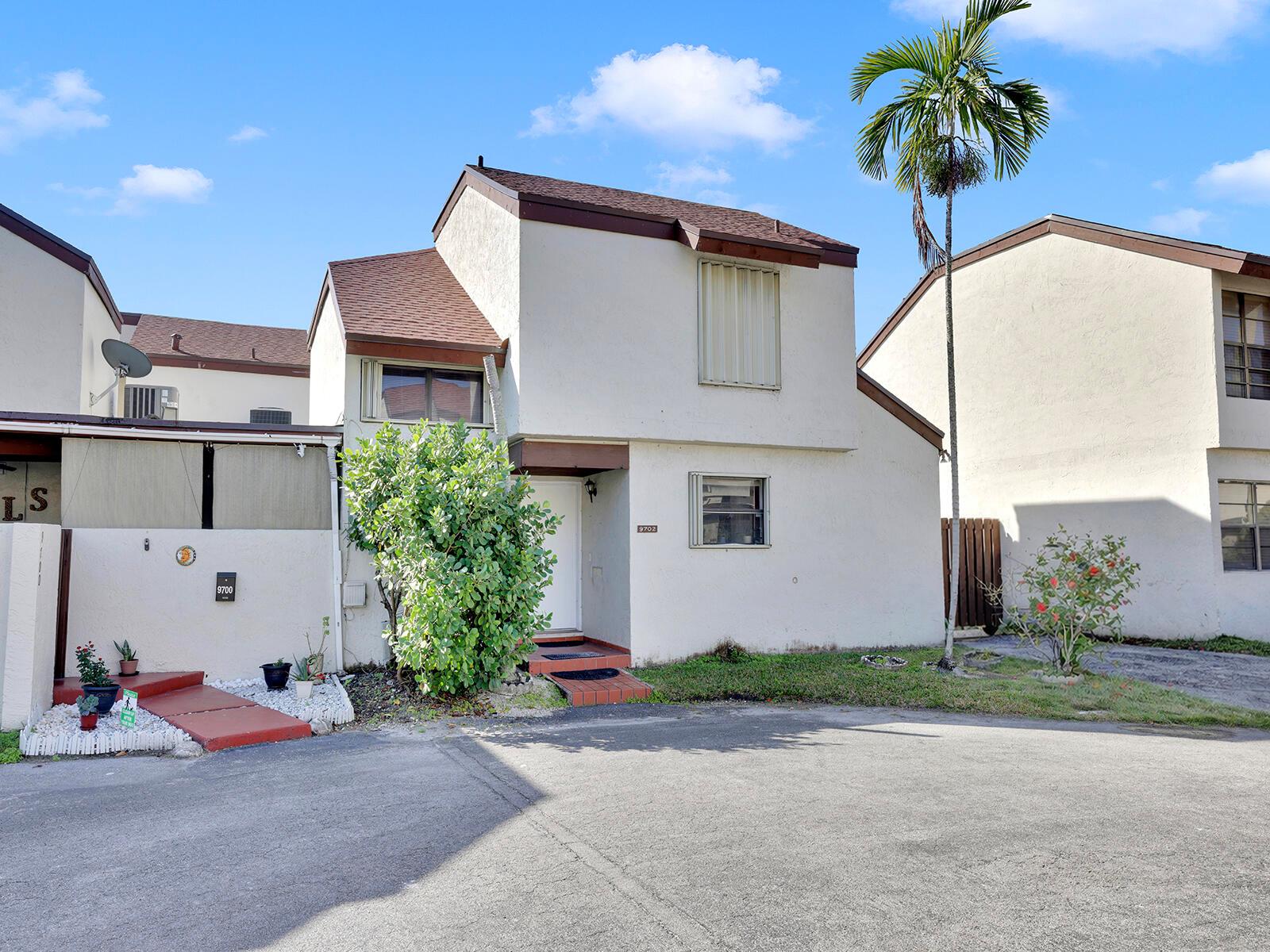 9702 NW 5th Lane # 9702, Miami FL 33172