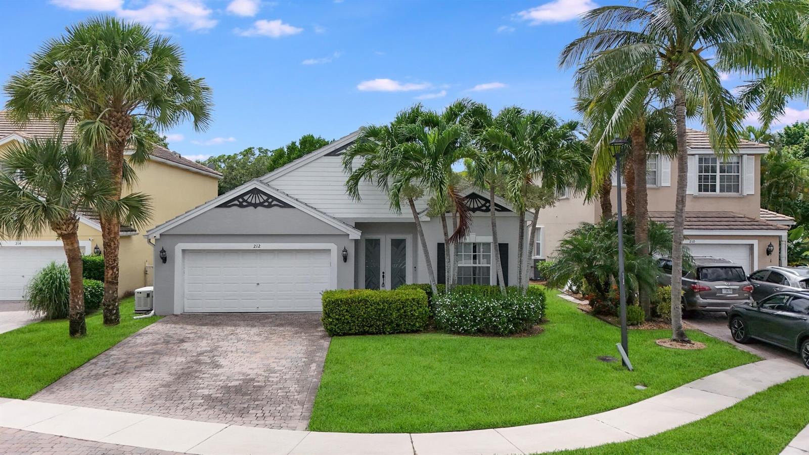 212 Kensington Way, Royal Palm Beach FL 33414