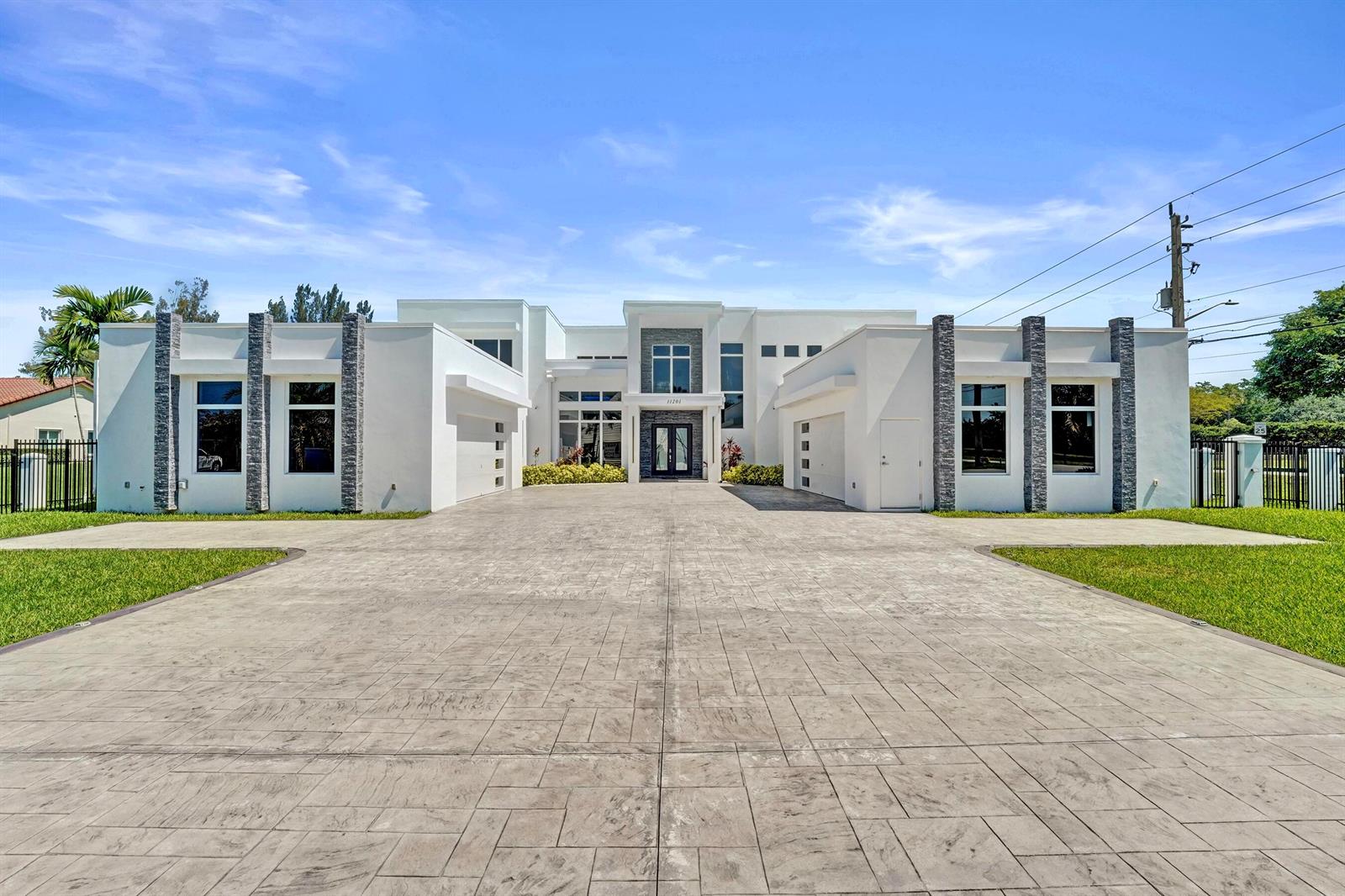 11201 SW 3rd Street, Plantation FL 33325