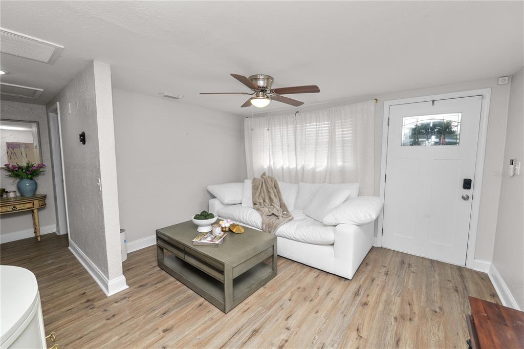 272 AVENUE A, WAVERLY, FL — photo 3 of 18