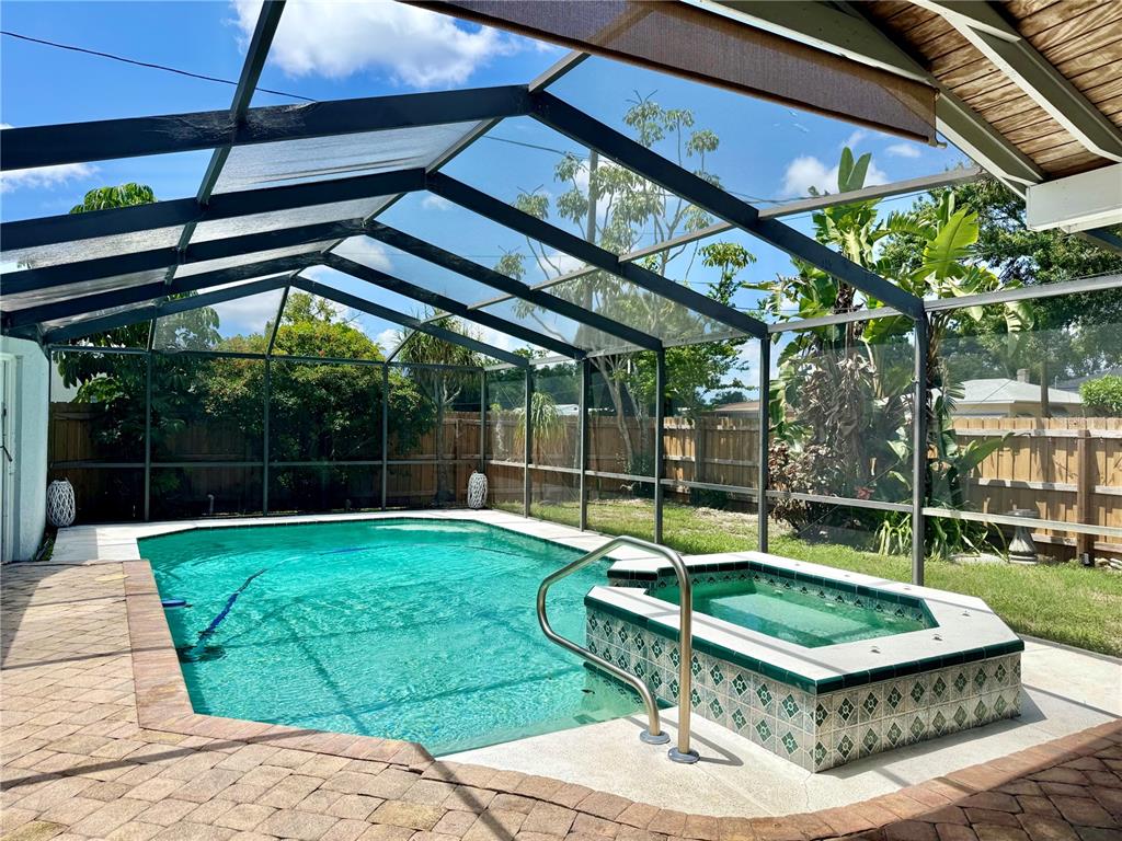3646 28TH STREET N, ST PETERSBURG, FL — photo 2 of 30