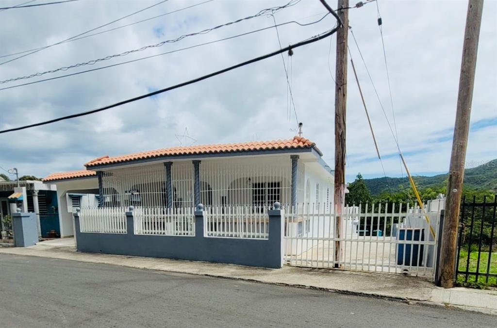 995 Calle 32 CARACOLES III