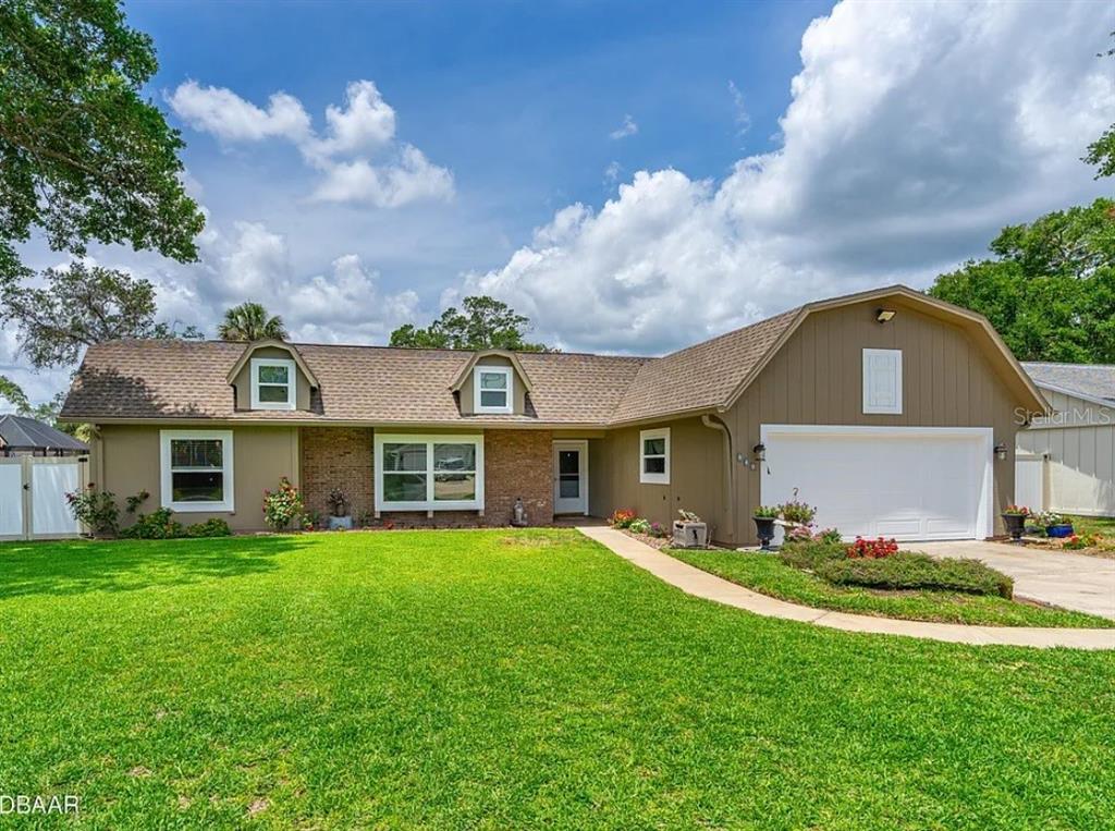 840 W RIVER OAK DRIVE