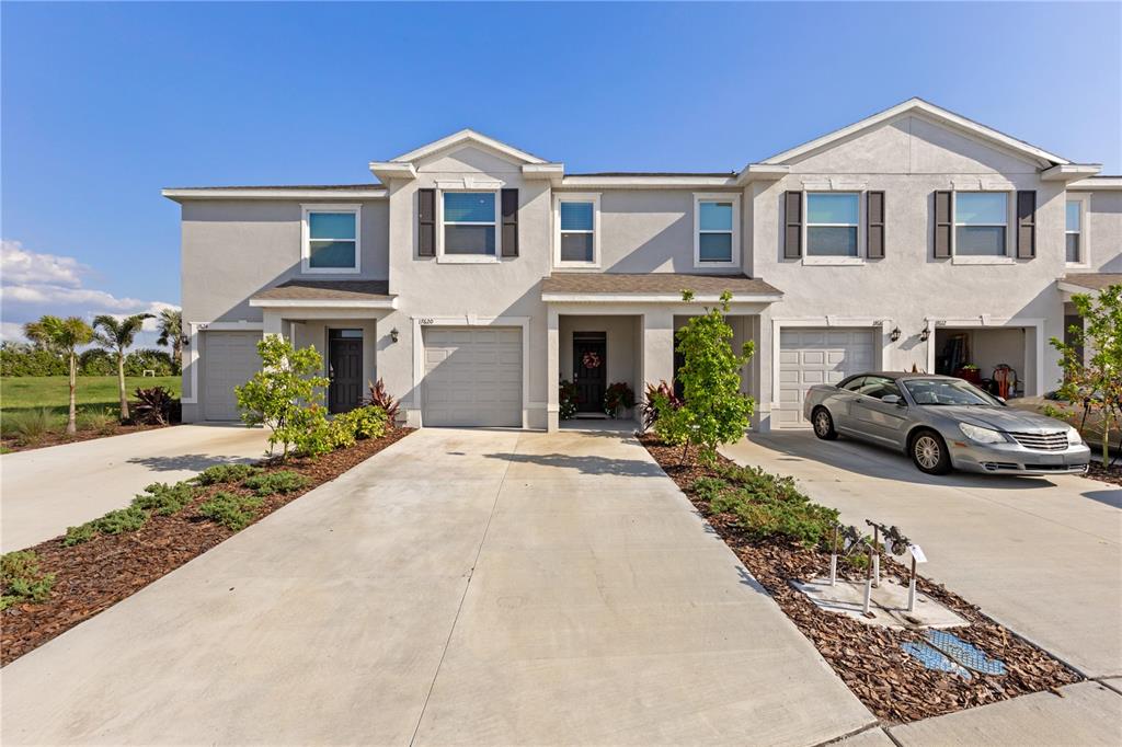 17620 CRESCENT MOON LOOP