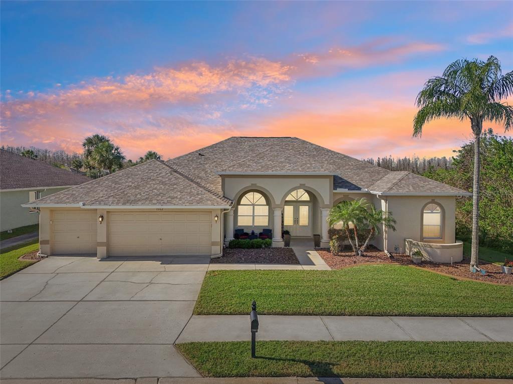 7302 MELOGOLD CIRCLE
