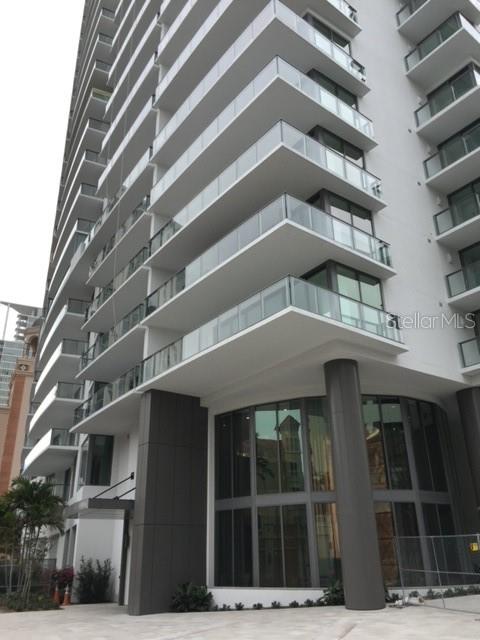 100 1ST AVENUE N UNIT 702