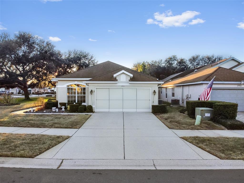 11911 VALLEY FALLS LOOP, SPRING HILL, FL — photo 2 of 30
