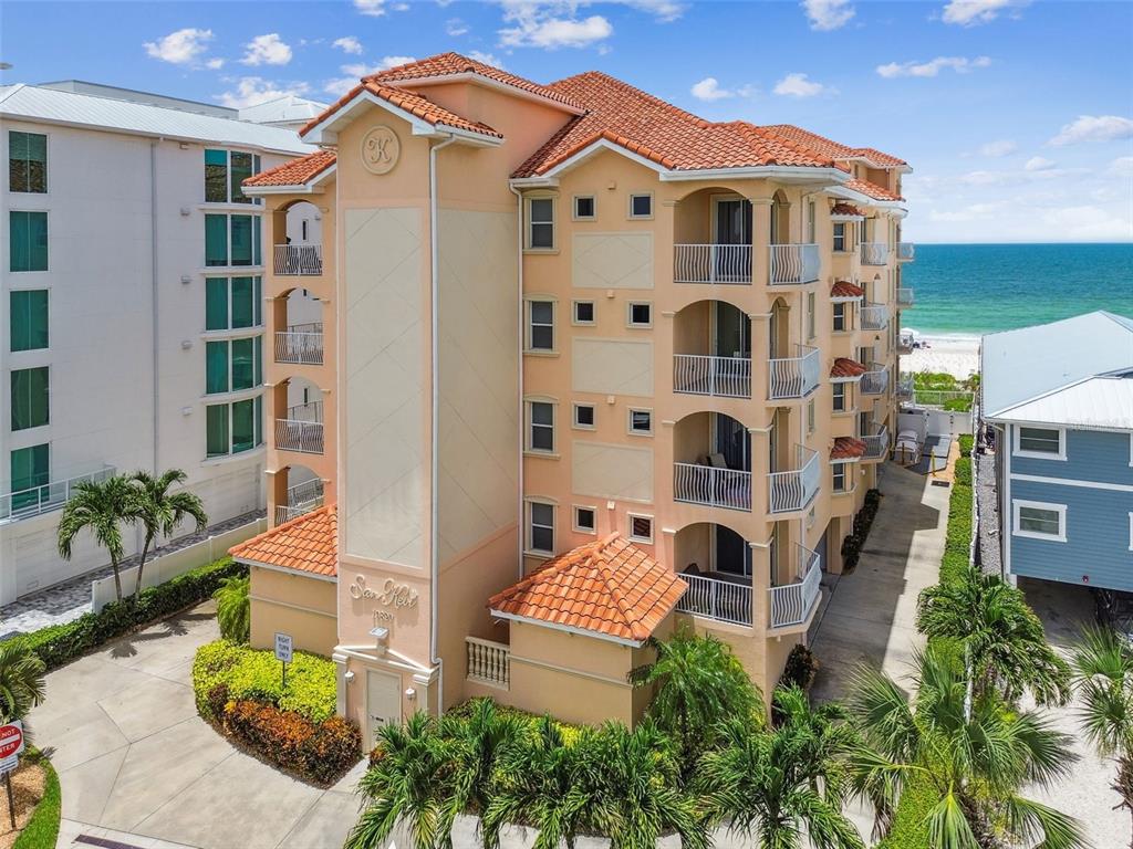 19820 GULF BLVD UNIT 401