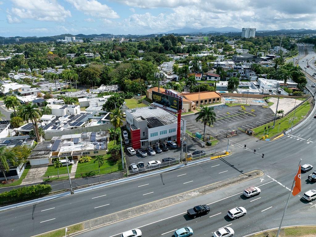 177 AVE LOMAS VERDES