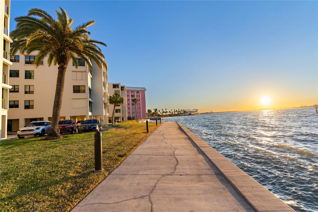 101 SUNSET DRIVE UNIT 402, SARASOTA, FL — photo 4 of 30