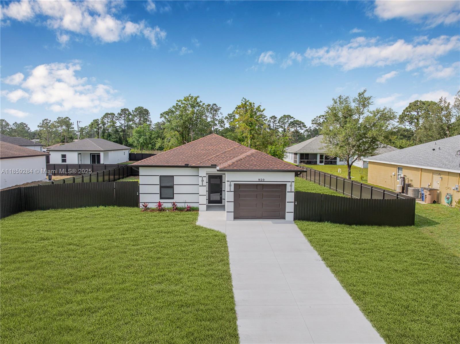 922 E BARTON, Lehigh Acres FL 33974
