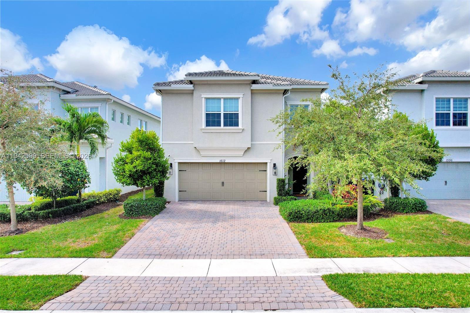 1612 Trailhead Ter, Hollywood FL 33021