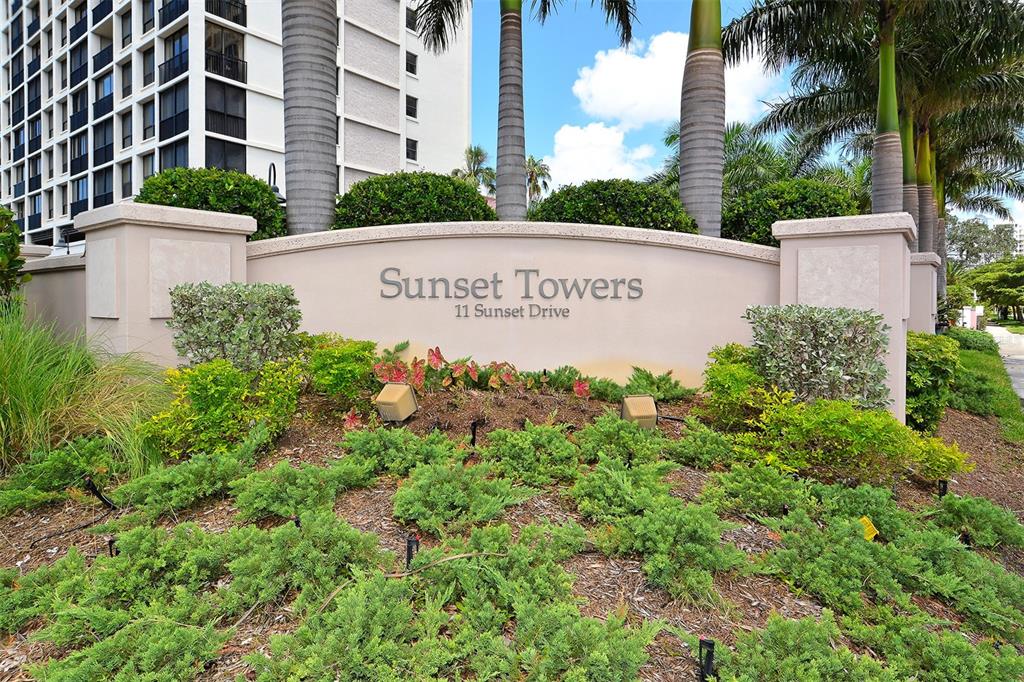 11 SUNSET DRIVE UNIT 501, SARASOTA, FL — photo 3 of 30
