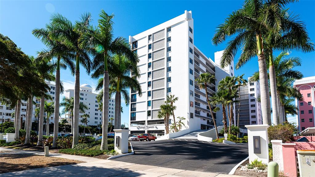 11 SUNSET DRIVE UNIT 501, SARASOTA, FL — photo 4 of 30