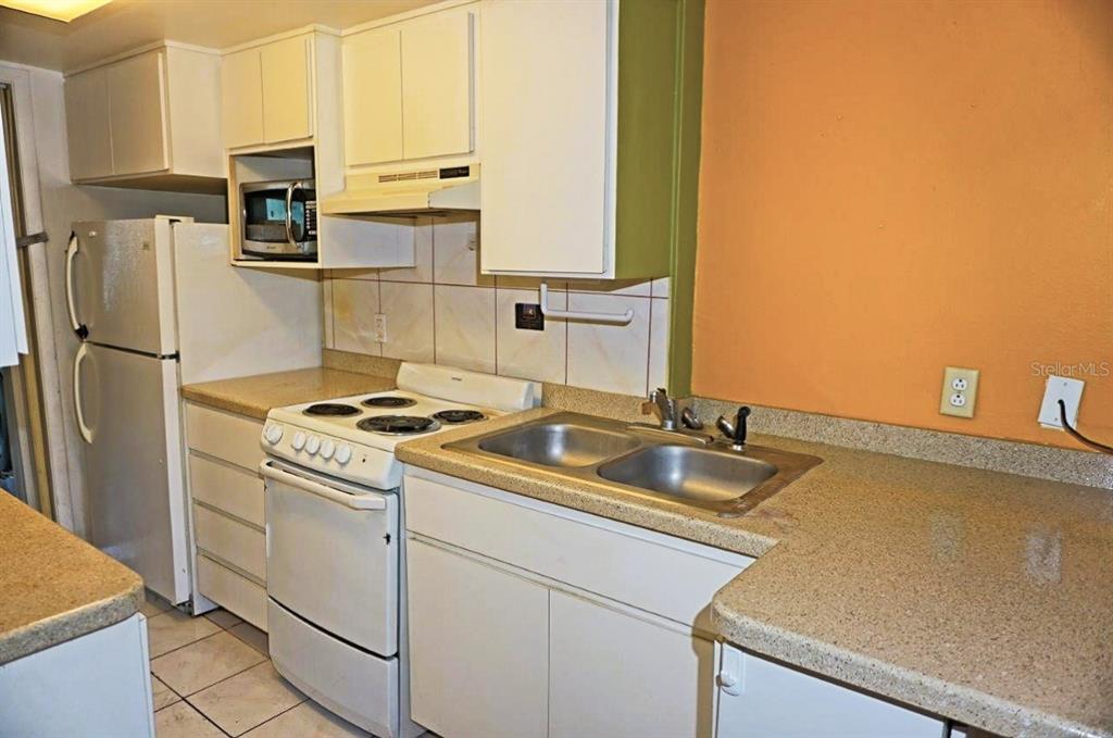 1865 MAZO MANOR UNIT J5, LUTZ, FL — photo 3 of 23