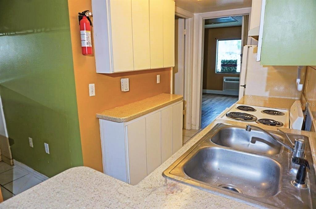 1865 MAZO MANOR UNIT J5, LUTZ, FL — photo 4 of 23